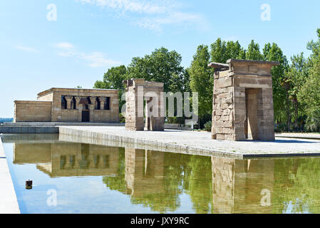 Antico tempio egiziano di Debod a Madrid. Spagna Foto Stock