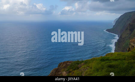 Madeira - Ponta do Pargo ocean view da sopra le scogliere Foto Stock