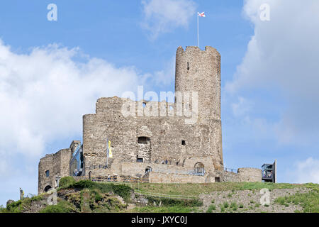 Il castello di Landshut vicino a Bernkastel-Kues, Moselle, Renania-Palatinato, Germania Foto Stock