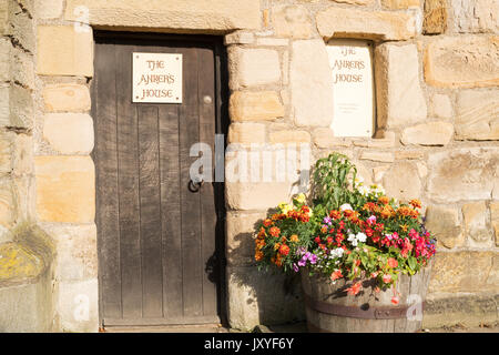 Porta a casa Ankers, Chiesa di Santa Maria e San Cutberto, Chester le street, England, Regno Unito Foto Stock