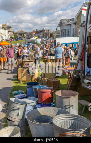 Antiquariato su Southwold verde, Southwold, Suffolk, Regno Unito. Foto Stock