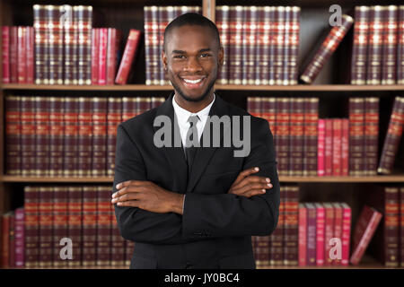 Ritratto di Felice avvocato maschio in Office Foto Stock