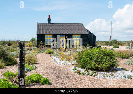 Prospettiva Cottage, la casa e il giardino del film maker Derek Jarman su Dungeness Foto Stock