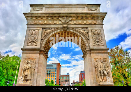 Washington Square Arch, un marmo arco trionfale a Manhattan, New York City Foto Stock