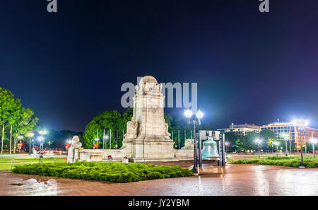 Columbus fontana nella parte anteriore della stazione di unione a Washington DC durante la notte. Foto Stock