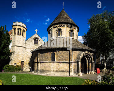 Chiesa rotonda Cambridge Tourism - Chiesa del Santo Sepolcro, più comunemente conosciuta come Chiesa rotonda nel centro di Cambridge, costruita intorno al 1130 Foto Stock