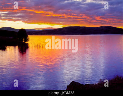 Alba sul lago sutherlin vicino al bianco delle molle di zolfo, montana Foto Stock