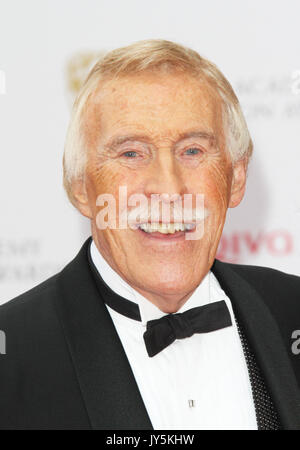 PICS FILE: Bruce Forsyth, Arqiva British Academy Awards di televisione, Royal Festival Hall di Londra REGNO UNITO, 12 maggio 2013, (Foto di Richard Goldschmidt) Credito: ricca di oro/Alamy Live News Foto Stock