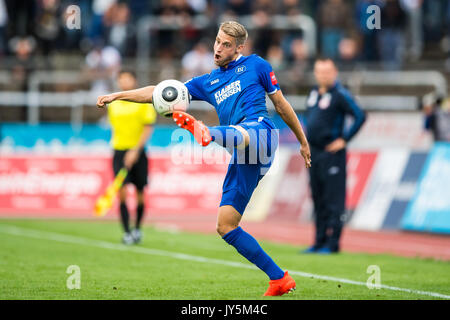 Koeln, Deutschland. 18 Agosto, 2017. Marc Lorenz (KSC) GES/ Fussball/ 3. Liga: SC Fortuna Koeln - Karlsruher SC, 18.08.2017 -- calcio/ Soccer 3° Divisione: SC Fortuna Colonia vs Karlsruher SC, Colonia, 18 agosto 2017 -- | Verwendung weltweit Credito: dpa/Alamy Live News Foto Stock