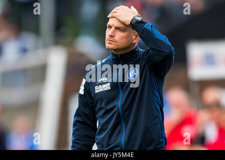 Koeln, Deutschland. 18 Agosto, 2017. Trainer Marc-Patrick Meister (KSC) GES/ Fussball/ 3. Liga: SC Fortuna Koeln - Karlsruher SC, 18.08.2017 -- calcio/ Soccer 3° Divisione: SC Fortuna Colonia vs Karlsruher SC, Colonia, 18 agosto 2017 -- | Verwendung weltweit Credito: dpa/Alamy Live News Foto Stock