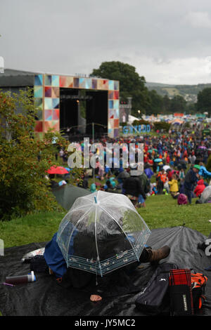 Glanusk Park, Wales, Regno Unito. 18 Agosto, 2017. Viste generali del 2017 Green Man festival in Glanusk Park, Brecon Beacons, Galles. Foto Data: Venerdì 18 Agosto, 2017. Foto di credito dovrebbe leggere Credito: Roger Garfield/Alamy Live News Foto Stock