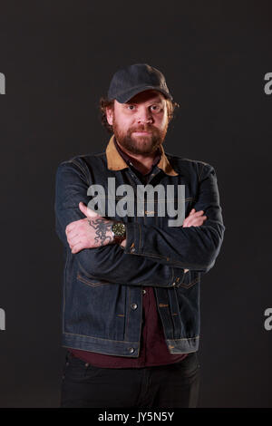 Edimburgo, Scozia il 18 agosto. Giorno 7 Edinburgh International Book Festival. Nella foto: Scott Hutchison è una cantante scozzese, cantautore, chitarrista e artista. Pak@ Mera/Alamy Live News. Foto Stock