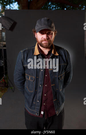 Edimburgo, Scozia il 18 agosto. Giorno 7 Edinburgh International Book Festival. Nella foto: Scott Hutchison è una cantante scozzese, cantautore, chitarrista e artista. Pak@ Mera/Alamy Live News. Foto Stock