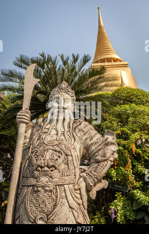 Pietra cinese guardian statua al Wat Phra Kaew Tempio del Budda di smeraldo e Gran Palazzo di Bangkok, Tailandia, Foto Stock