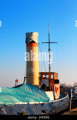 Motori a vapore con la barca blue sky NEL REGNO UNITO. Foto Stock