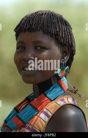 Themay Donna, Themay tribù Village, Valle dell'Omo, Etiopia, ritratto, persona, una tribù, tribale, indigeni, popoli, Southern, etnica, rurale, locale Foto Stock