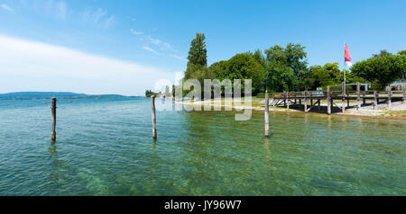 Spiaggia dell'isola di Reichenau sul Lago di Costanza - Lago di Costanza, Baden-Wuerttemberg, Germania, Europa Foto Stock