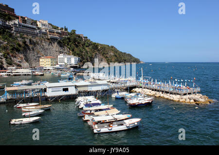 Vista del paesaggio della Marina Grande di Sorrento Italia Foto Stock