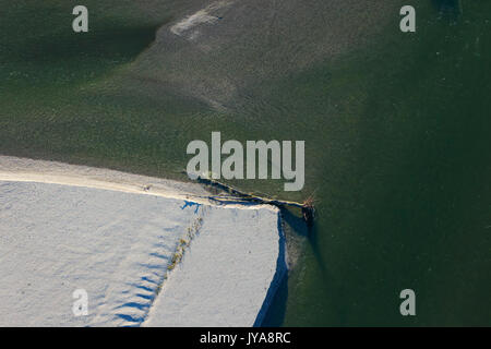 Foto aerea di barre di ghiaia sul fiume Drava Foto Stock