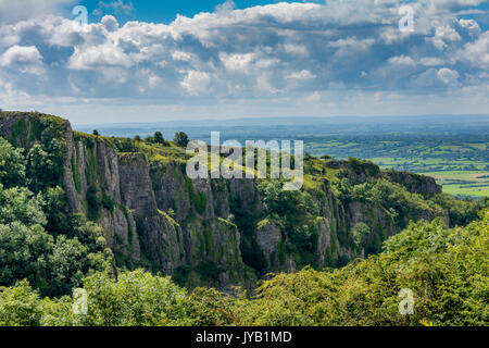 Una vista sulla cima della gola di Cheddar a Cheddar, Regno Unito Foto Stock