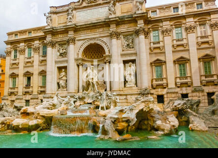 Roma, Italia - 02 Maggio 2014: la Fontana di Trevi. Foto Stock