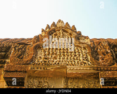 Il dettaglio delle sculture in pietra in Angkor Wat, Cambogia. Foto Stock