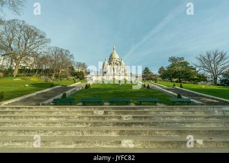 Vista sulla basilica del Sacre Coeur, Parigi, Francia Foto Stock