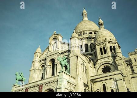 Vista sulla basilica del Sacre Coeur, Parigi, Francia Foto Stock