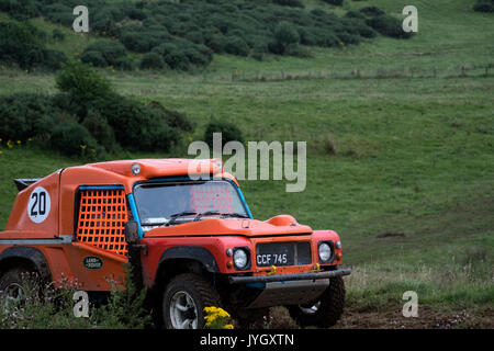 Fattoria Glendearg, Galashiels, Regno Unito. 19 Agosto, 2017. Scottish Cross Country concorrenti campionato racing durante la gamba 1 di Round 5 in Fattoria Glendearg nr Galashiels. un cittadino ''˜B' Safari competitivo che copre circa 6.5 miglia su terreni aperti e cava. La manifestazione ha tre 'gambe' Sabato Leg 1 1200-1700 Leg 2 2000-2359 domenica gamba 3 1000-1400 durante il fine settimana del 19-20 agosto 2017 (Foto: Rob grigio) Credito: Rob grigio/Alamy Live News Foto Stock