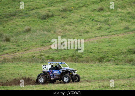 Fattoria Glendearg, Galashiels, Regno Unito. 19 Agosto, 2017. Scottish Cross Country concorrenti campionato racing durante la gamba 1 di Round 5 in Fattoria Glendearg nr Galashiels. un cittadino ''˜B' Safari competitivo che copre circa 6.5 miglia su terreni aperti e cava. La manifestazione ha tre 'gambe' Sabato Leg 1 1200-1700 Leg 2 2000-2359 domenica gamba 3 1000-1400 durante il fine settimana del 19-20 agosto 2017 (Foto: Rob grigio) Credito: Rob grigio/Alamy Live News Foto Stock