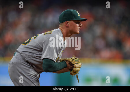 Agosto 18, 2017: Oakland atletica terzo baseman Matt Chapman (26) durante un Major League Baseball gioco tra Houston Astros e Oakland Athletics al Minute Maid Park a Houston, TX. Chris Brown/CSM Foto Stock