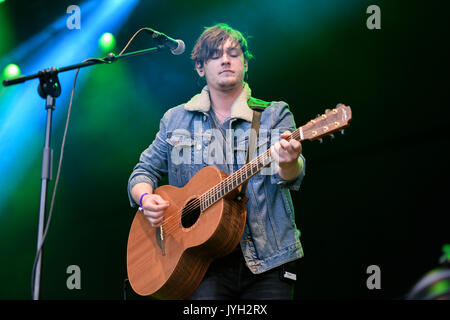 Belfast, Irlanda del Nord. 19/08/2017 - Ryan McMullan gioca a CHSq Music Festival. Foto Stock