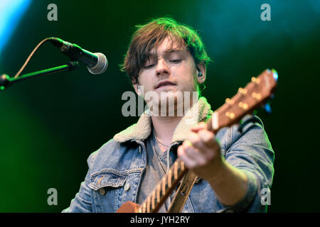 Belfast, Irlanda del Nord. 19/08/2017 - Ryan McMullan gioca a CHSq Music Festival. Foto Stock