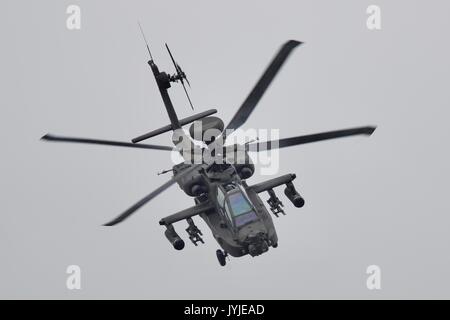 AgustaWestland Apache elicottero attacco effettuando in corrispondenza di RIAT 2017 Foto Stock