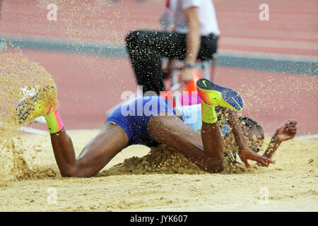 Lorraine UGEN (Gran Bretagna), in concorrenza per il salto in lungo femminile finale al 2017, IAAF Campionati del Mondo, Queen Elizabeth Olympic Park, Stratford, Londra, Regno Unito. Foto Stock