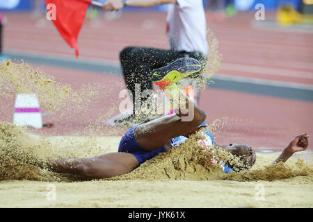 Lorraine UGEN (Gran Bretagna), in concorrenza per il salto in lungo femminile finale al 2017, IAAF Campionati del Mondo, Queen Elizabeth Olympic Park, Stratford, Londra, Regno Unito. Foto Stock