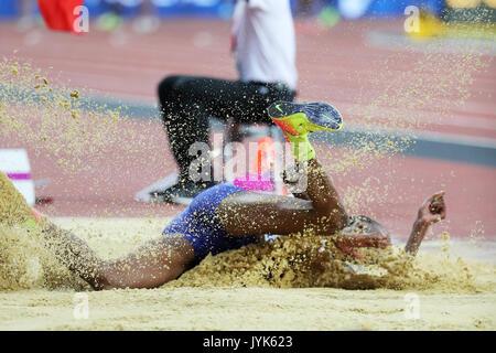 Lorraine UGEN (Gran Bretagna), in concorrenza per il salto in lungo femminile finale al 2017, IAAF Campionati del Mondo, Queen Elizabeth Olympic Park, Stratford, Londra, Regno Unito. Foto Stock