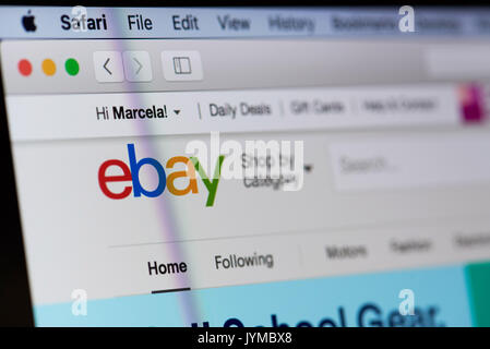 New york, Stati Uniti d'America - 18 agosto 2017: Ebay shopping service su schermo di computer portatile di close-up. Internet shopping metodo Foto Stock