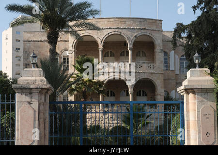 Facciata dell'ex villa Araba Sharkasi ora l'Internazionale Ambasciata cristiana Gerusalemme ICEJ che è un'organizzazione cristiana sionista Situato in via Rachel Imenu 20 nel quartiere di Katamon ovest Gerusalemme Israele Foto Stock