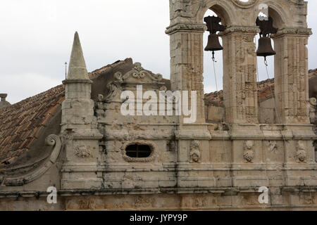 Arkadi monastero fu un greco monastero ortodosso di svolgere un ruolo attivo nella resistenza cretese al dominio ottomano nel XIX secolo. Foto Stock