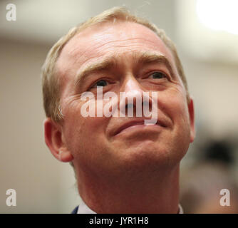 Twickenham MP ed ex Segretario Commerciale Sir Vince il cavo soltanto candidato per il voto cartaceo viene eletto come i liberali democratici leader in seguito dimissioni di Tim Farron dopo le elezioni generali del 8 giugno 2017. Dotato di: Tim Farron dove: Londra, Regno Unito quando: 20 lug 2017 Credit: Dinendra Haria/WENN.com Foto Stock