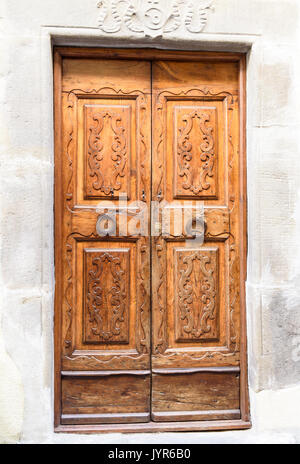 Antica porta di legno con intarsio Foto Stock
