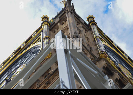 Il parlamento di Londra, Regno Unito. 20 agosto 2017. Big Ben la campana in Elizabeth torre cade silenziosa di domani per quattro anni come ristrutturazioni. Credito: Matteo Chattle/Alamy Live News Foto Stock