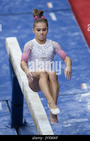 Anaheim, California, USA. 20 agosto 2017. RAGAN SMITH esegue sul fascio di equilibrio durante la giornata finale del concorso all'Honda Center di Anaheim, in California. Credito: Amy Sanderson/ZUMA filo/Alamy Live News Foto Stock