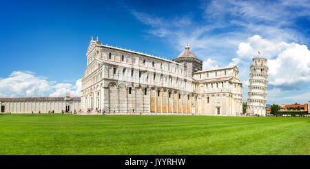 Panorama della torre pendente di Pisa e il Duomo di Pisa, Toscana, Italia Foto Stock