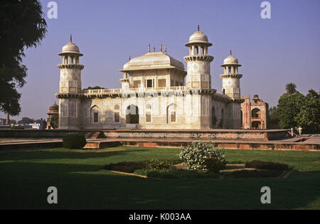 Tomba di Itmad-ud-Daulah (Mini Taj o Baby Taj), Agra, India Foto Stock