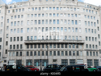 Vista esterna della BBC Broadcasting House, Portland Place, London, England, Regno Unito Foto Stock