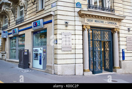 Parigi, Francia - 10 Maggio 2017 : Ufficio CIC a Parigi. Credit Industriel et Commercial - il CIC è un gruppo dei servizi finanziari in Francia, fondata nel 1859 Foto Stock