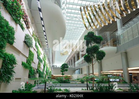 Il Changi Airport Terminal 4, fantastico design interno. Foto Stock