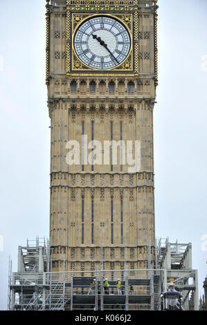 Londra, Regno Unito. 21 Ago, 2017. Foto scattata il 21 agosto 2017 mostra il Big Ben nel centro di Londra, Gran Bretagna. Londra il famoso Big Ben suonavano per l'ultima volta il lunedì quando la famosa campana grande cadde in silenzio fino al 2021. Credito: Stephen Chung/Xinhua/Alamy Live News Foto Stock